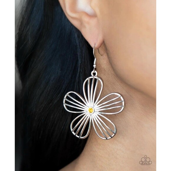 Meadow Musical Yellow Earrings (77) - Picture 1 of 3